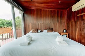 19 Degrees Resort