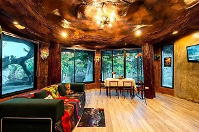 19 Degrees Resort
