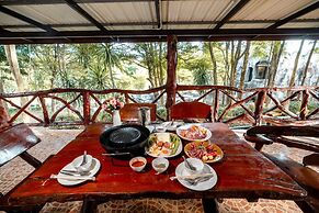 19 Degrees Resort