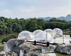 19 Degrees Resort