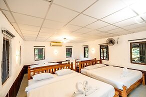 19 Degrees Resort