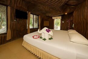 19 Degrees Resort