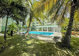 Oceanfront Condo in Ave. España Sleeps 8