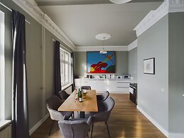 Art Apartments