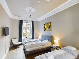 Art Apartments