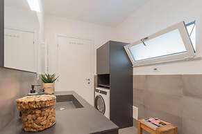Residenza Maxim With Pool by Rent all Como