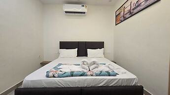 G8 Hotel