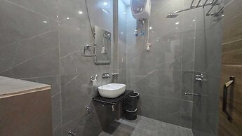G8 Hotel