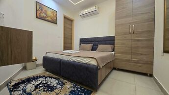 G8 Hotel