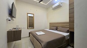 G8 Hotel