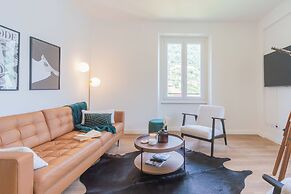 Lakeview Apartments by Rent all Como