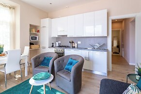 Lakeview Apartments by Rent all Como