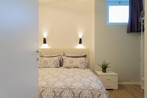 Lakeview Apartments by Rent all Como