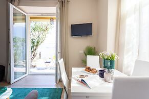 Lakeview Apartments by Rent all Como
