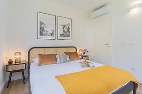 Lakeview Apartments by Rent all Como