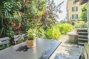 Lakeview Apartments by Rent all Como