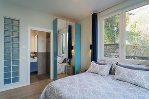 Lakeview Apartments by Rent all Como