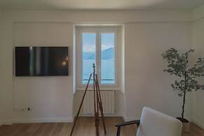 Lakeview Apartments by Rent all Como