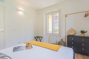 Lakeview Apartments by Rent all Como