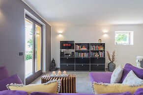 Harmony on the Lake by Rent all Como