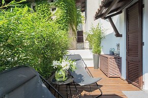 P Terrace by Rent all Como