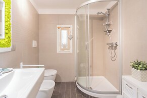 The Green Nest by Lake Como by Rent all Como