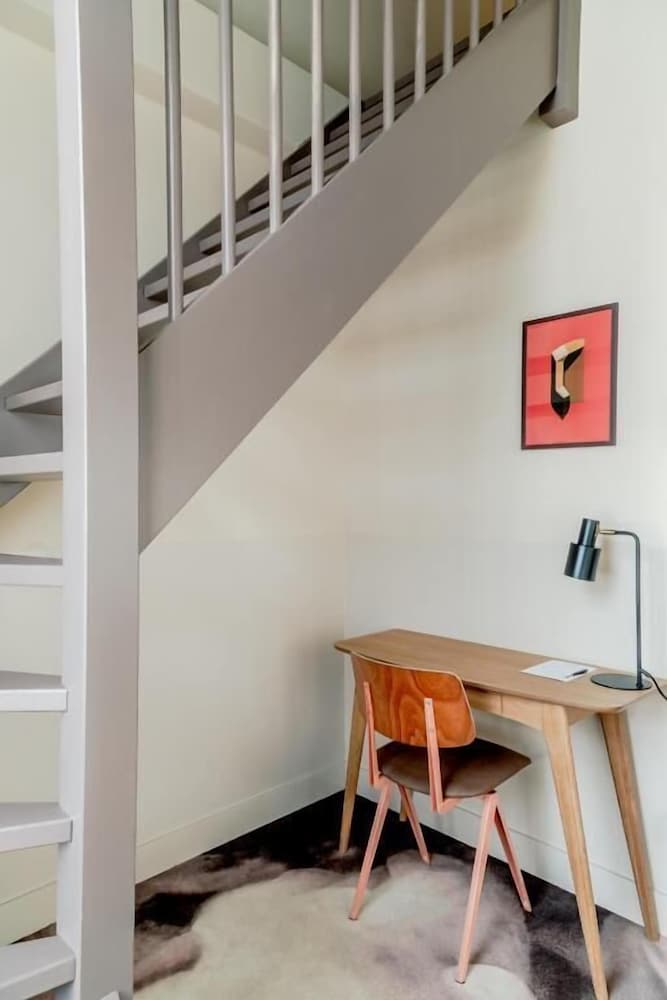 Metzlr House