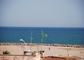Sunny Villa Stay in Serignan