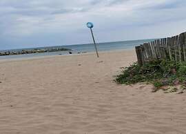 Sunny Villa Stay in Serignan