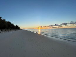 NEW Stunning Beachfront Condo at the Coral Beach