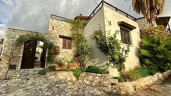 Juliet Studio Suite by TrulyCyprus