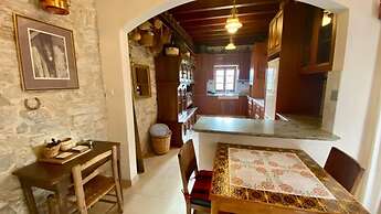 Juliet Studio Suite by TrulyCyprus