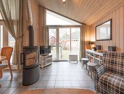 Ferienhaus mit Sauna im Ferienpark Mirow