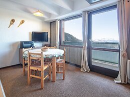 Apartment With Ski Access