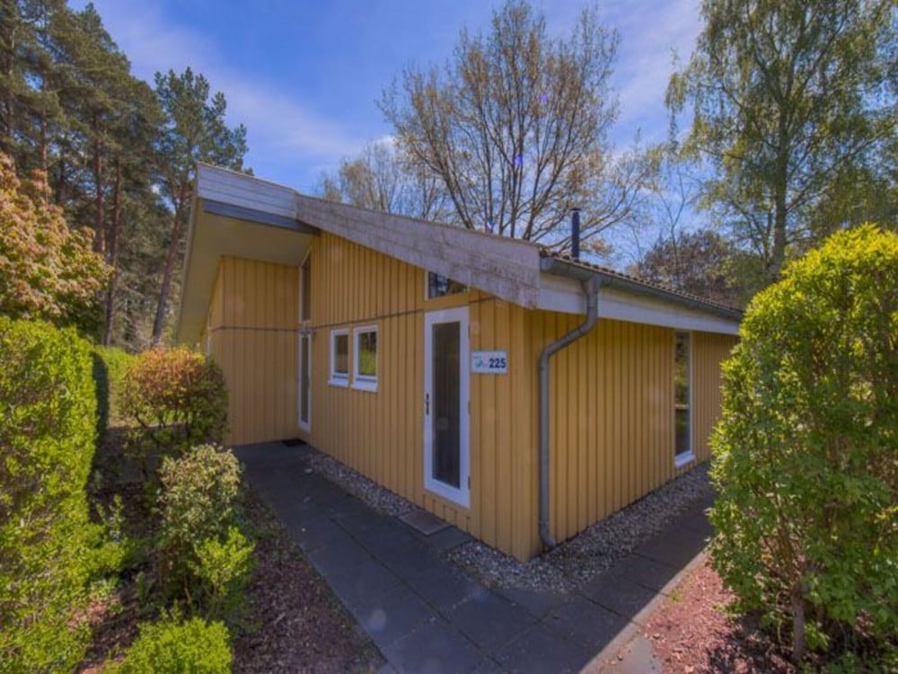 Ferienhaus mit Sauna im Ferienpark Mirow