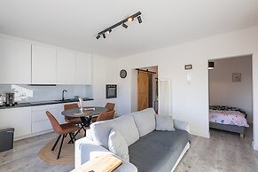 Modern Studio With Parking Space
