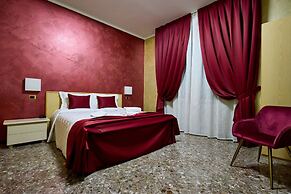 HOTEL PARADISO