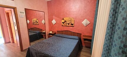 HOTEL PARADISO