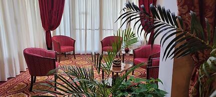HOTEL PARADISO