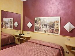 HOTEL PARADISO