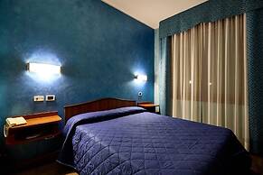HOTEL PARADISO