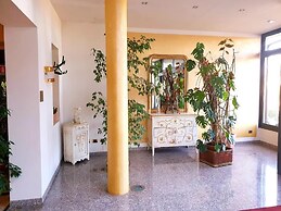 HOTEL PARADISO
