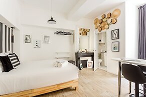 Reva Suites