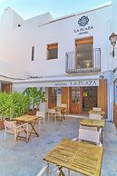 La Plaza Hostal