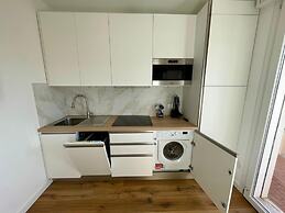 Renovated Apartment With Balcony