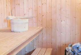 Ferienhaus mit Sauna im Ferienpark Mirow