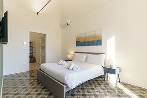 KleoSuites