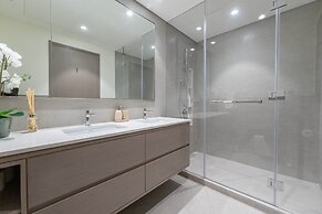 One Lux Stay Grande Signature Residences