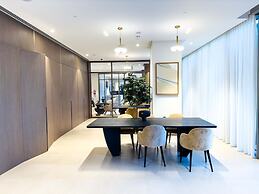 One Lux Stay Grande Signature Residences