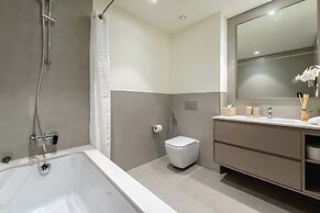 One Lux Stay Grande Signature Residences